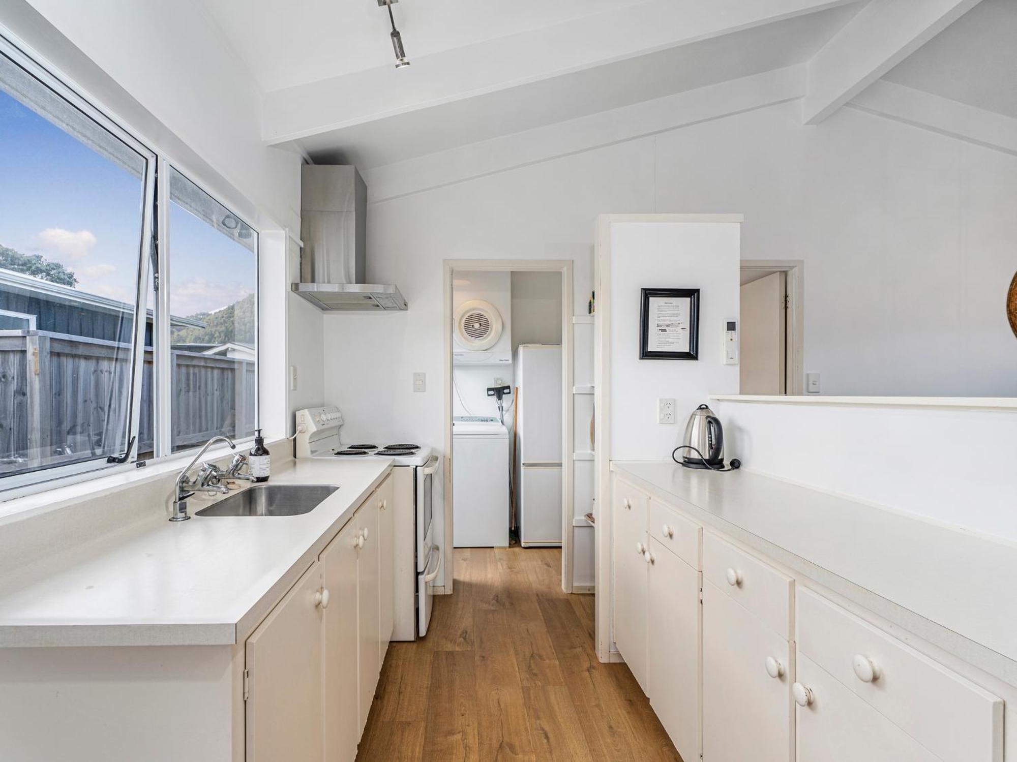 Retreat By The Beach - Pauanui Holiday Home Екстериор снимка