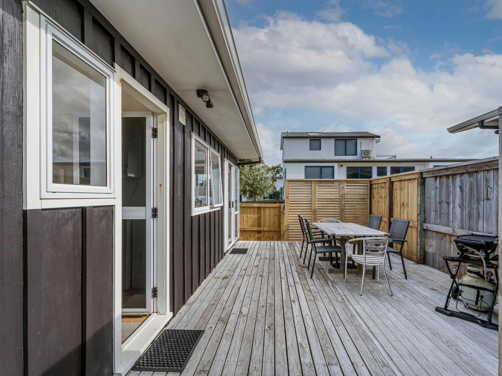 Retreat By The Beach - Pauanui Holiday Home Екстериор снимка