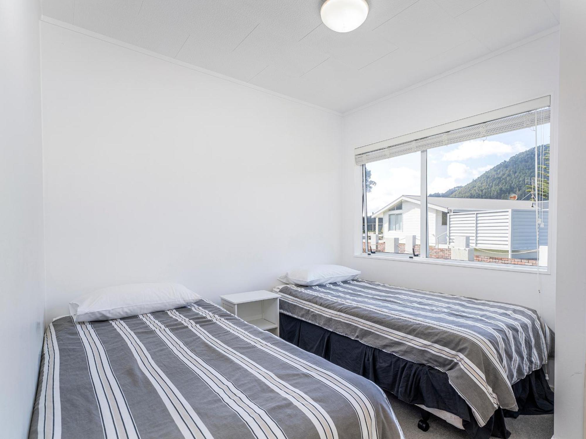 Retreat By The Beach - Pauanui Holiday Home Екстериор снимка