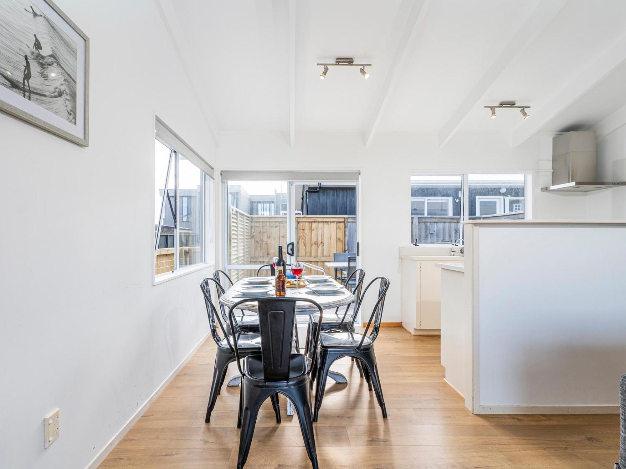 Retreat By The Beach - Pauanui Holiday Home Екстериор снимка