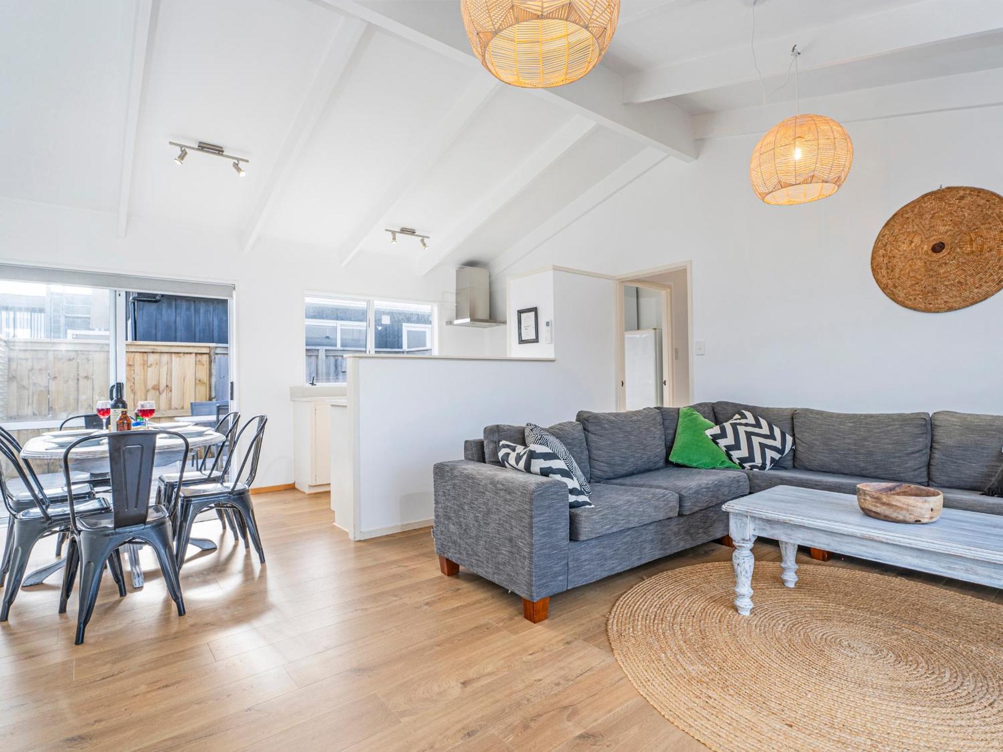 Retreat By The Beach - Pauanui Holiday Home Екстериор снимка