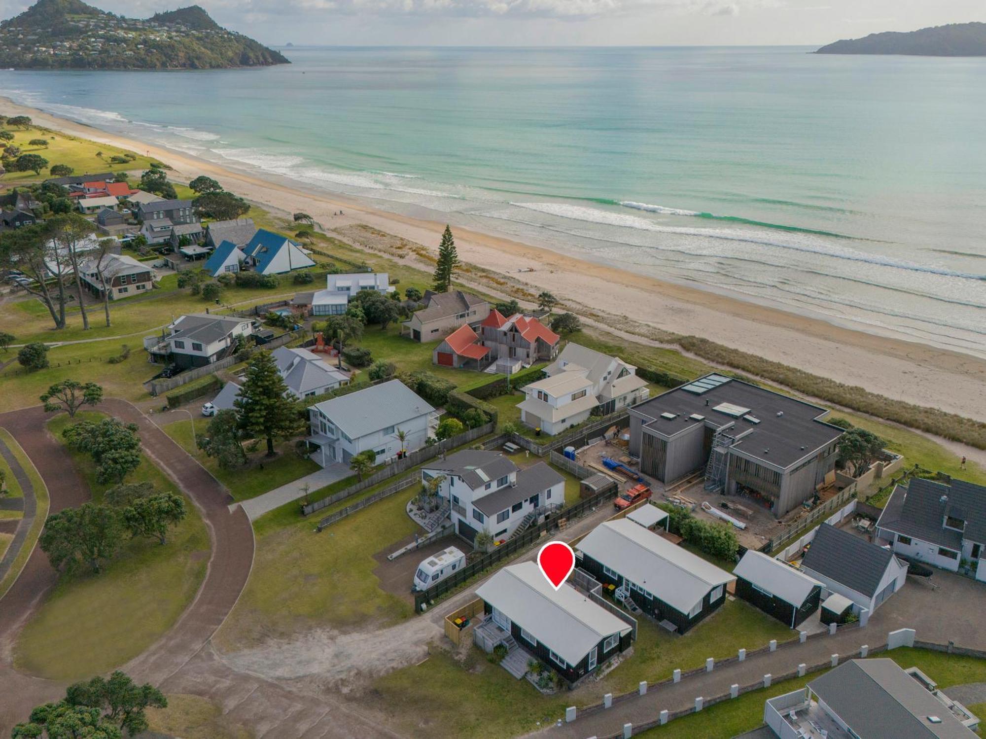Retreat By The Beach - Pauanui Holiday Home Екстериор снимка